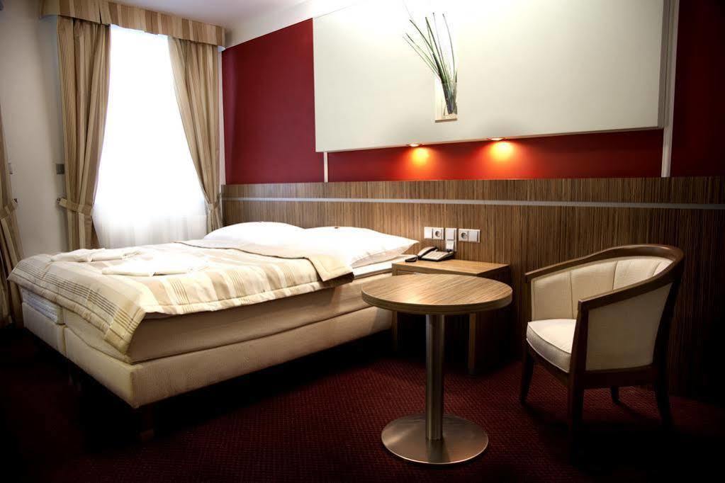 Hotel Vaka Brno Exterior foto